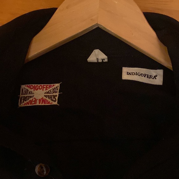 Indigofera black linen double breasted button down. NWOT. Large. - Picture 3 of 4